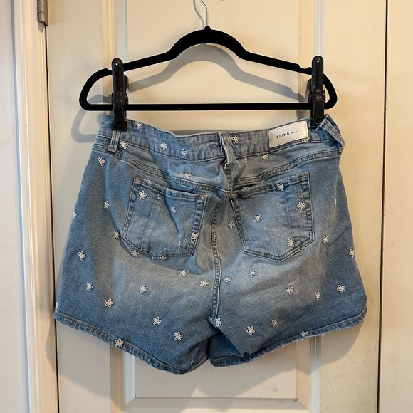 Daisy Denim Shorts - Picture 2 of 2